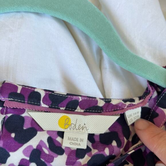 Boden short sleeved blouse.  Size 10 - Picture 3 of 5